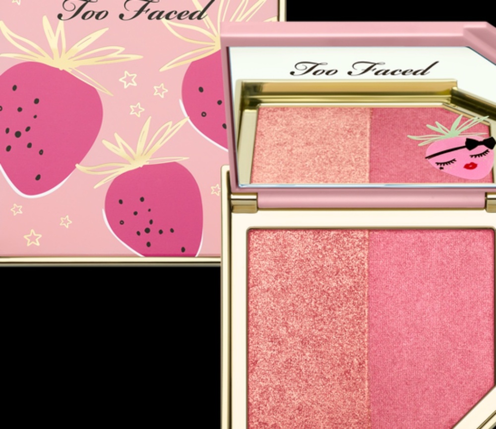Too faced blush in Strobeberry